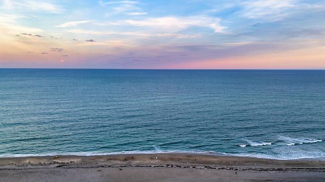 511 Saturn Lane, Juno Beach, FL 33408