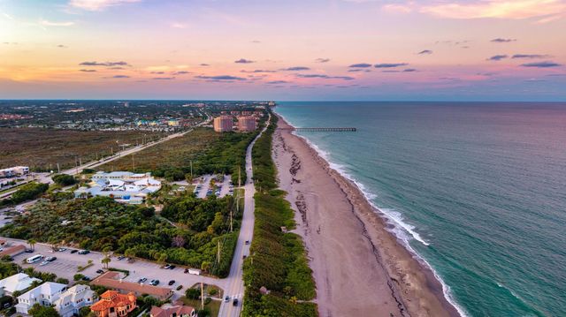 511 Saturn Lane, Juno Beach, FL 33408