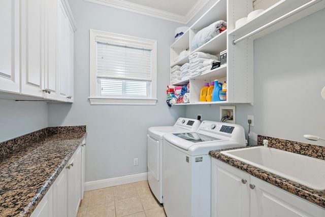 511 Saturn Lane, Juno Beach, FL 33408