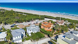 511 Saturn Lane, Juno Beach, FL 33408