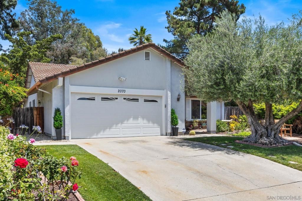 Image 1 of property listing at 2070 Fuerte Lane, Escondido, CA 92026