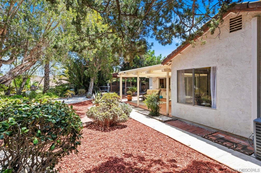Image 42 of property listing at 2070 Fuerte Lane, Escondido, CA 92026