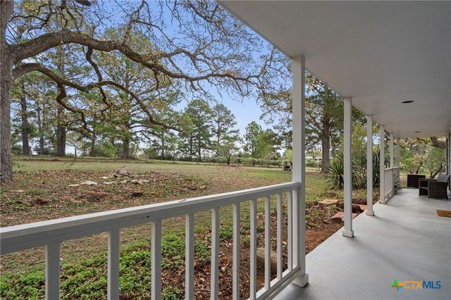 836 Cottletown Road, Smithville, TX 78957