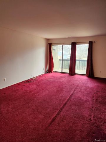 27333 Arborway Road 44, Southfield, MI 48033