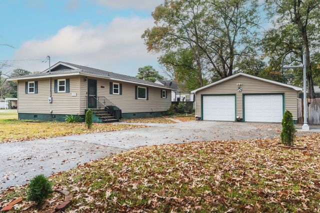 1216 Gibson Avenue, Hanahan, SC 29410