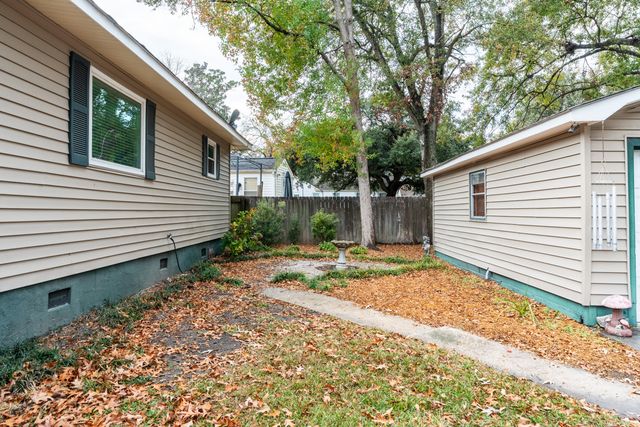 1216 Gibson Avenue, Hanahan, SC 29410