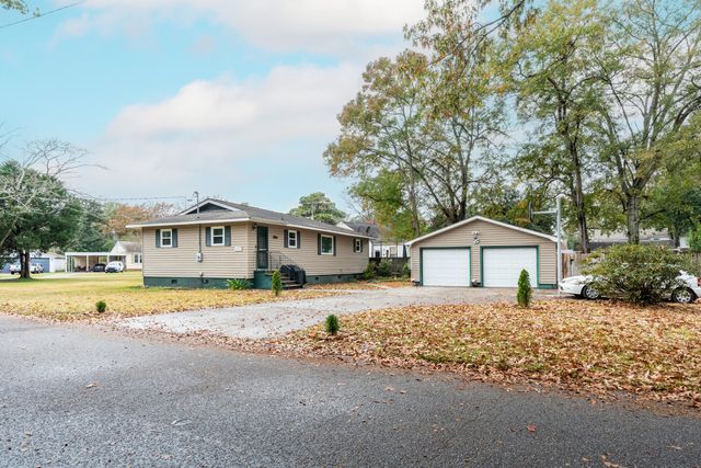 1216 Gibson Avenue, Hanahan, SC 29410