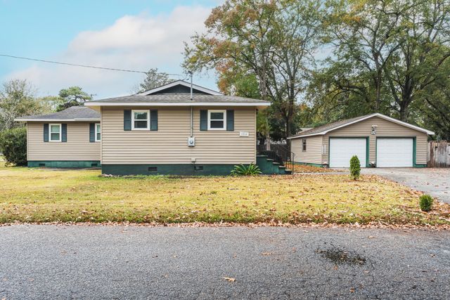 1216 Gibson Avenue, Hanahan, SC 29410