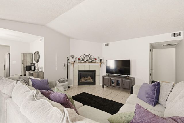 11012 Miravista Place SE, Albuquerque, NM 87123