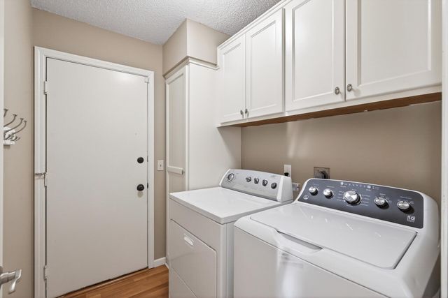 11712 Sierra Court, Burnsville, MN 55337