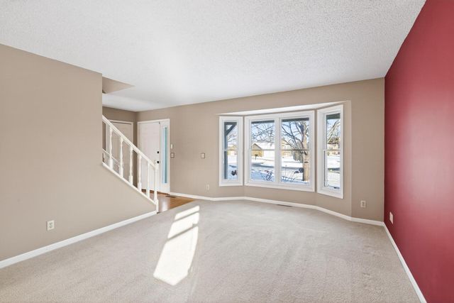 11712 Sierra Court, Burnsville, MN 55337