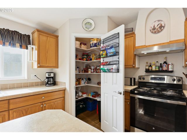 1265 WRIGHT Rd, Arlington, OR 97812