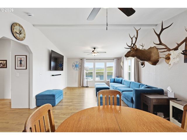 1265 WRIGHT Rd, Arlington, OR 97812