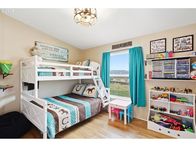 1265 WRIGHT Rd, Arlington, OR 97812