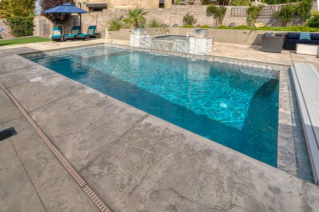 9307 Pebble Beach Drive NE, Albuquerque, NM 87111