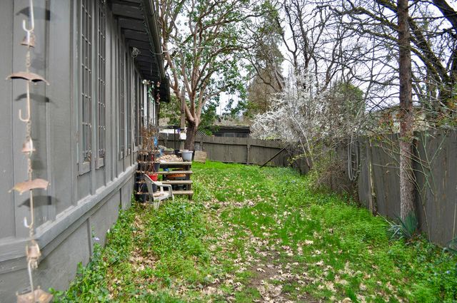 10585 Blackwell Road, Central Point, OR 97502