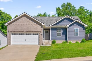 1136 Racker Dr, Clarksville, TN 37043