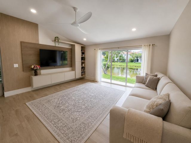 1073 Aspri Way, Riviera Beach, FL 33418