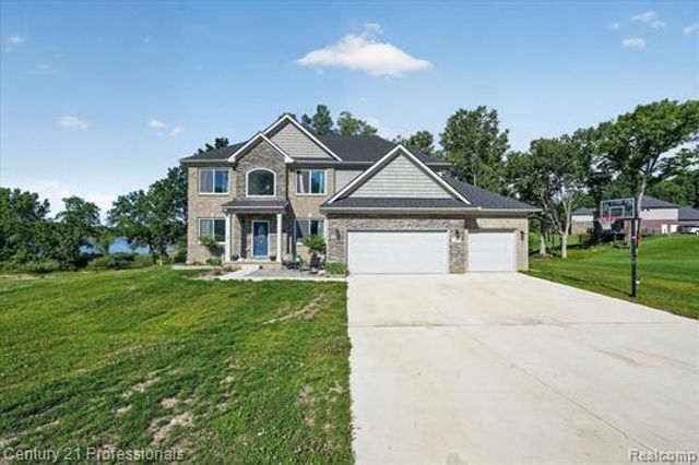 126 Parker, Ortonville Village, MI 48462