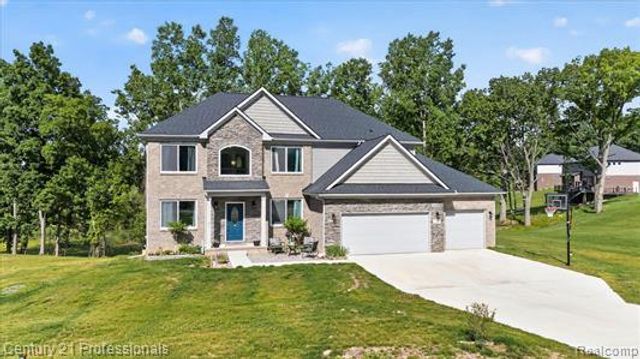 126 Parker, Ortonville Village, MI 48462