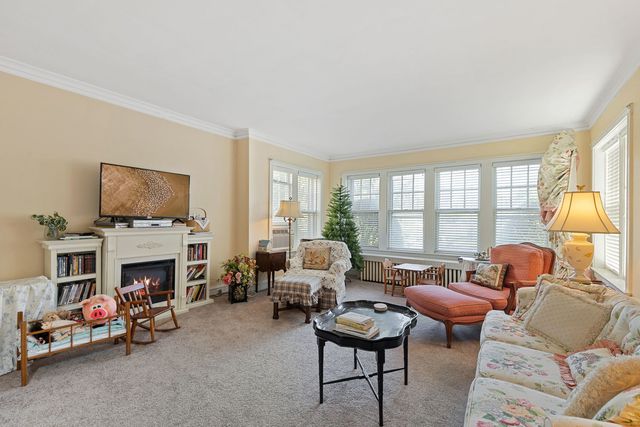 8130 Kenneth Avenue, Skokie, IL 60076