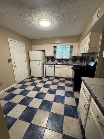 810 Crab Orchard Court, Roswell, GA 30076