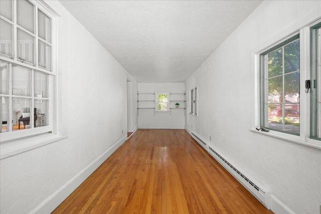 28 Kenilworth Rd, Shrewsbury, MA 01545
