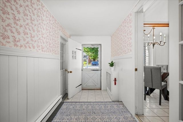 28 Kenilworth Rd, Shrewsbury, MA 01545