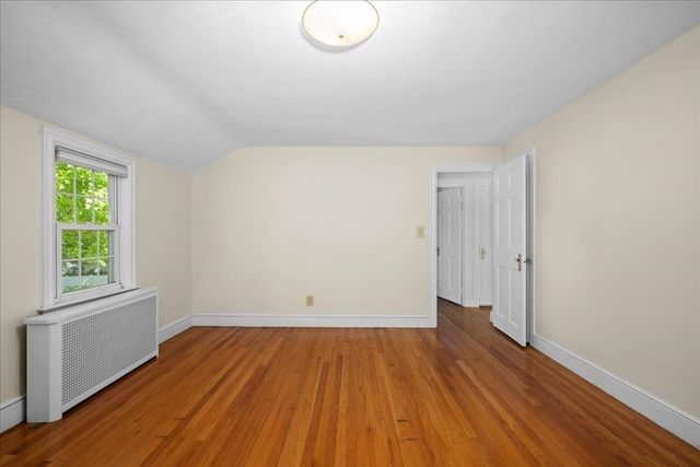 28 Kenilworth Rd, Shrewsbury, MA 01545