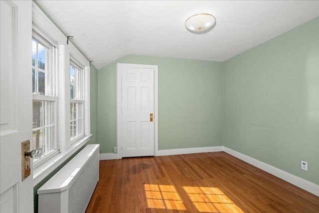 28 Kenilworth Rd, Shrewsbury, MA 01545
