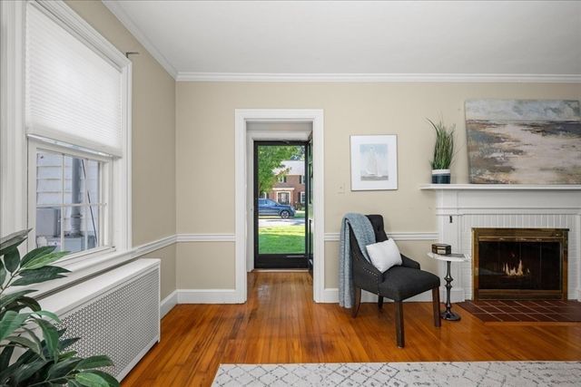 28 Kenilworth Rd, Shrewsbury, MA 01545