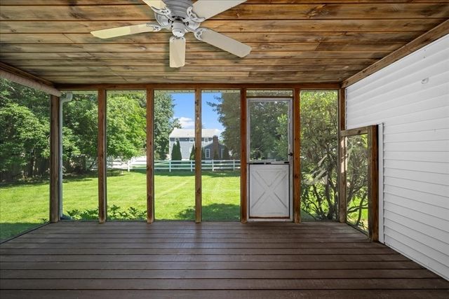 28 Kenilworth Rd, Shrewsbury, MA 01545
