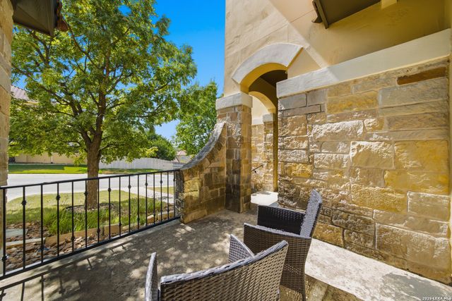 25215 ESTANCIA CIR, San Antonio, TX 78260
