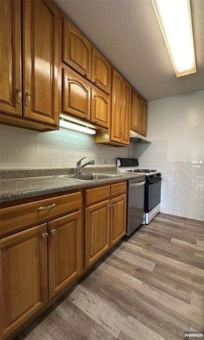 7002 JFK Blvd E 20G, Guttenberg, NJ 07093