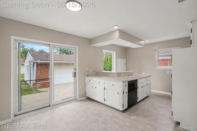8363 Darlene Street, Warren, MI 48093