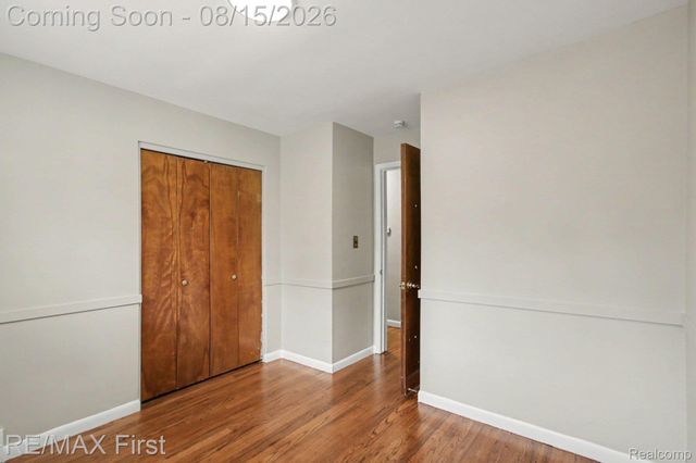 8363 Darlene Street, Warren, MI 48093