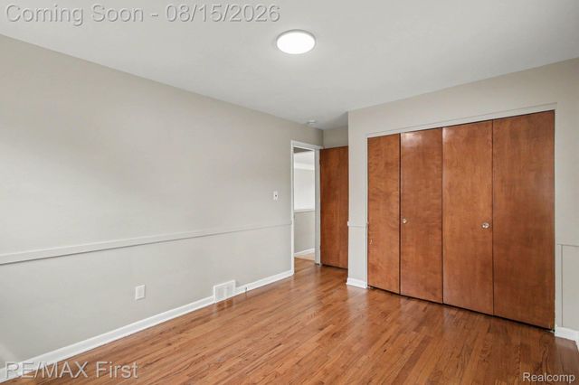 8363 Darlene Street, Warren, MI 48093