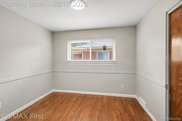 8363 Darlene Street, Warren, MI 48093