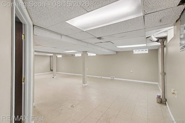 8363 Darlene Street, Warren, MI 48093