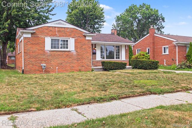 8363 Darlene Street, Warren, MI 48093