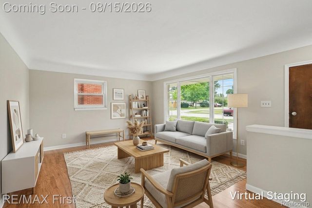 8363 Darlene Street, Warren, MI 48093