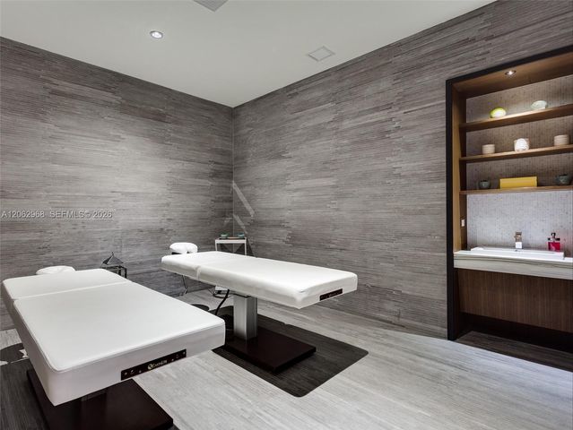 55 SW 9th Street 3507, Miami, FL 33130