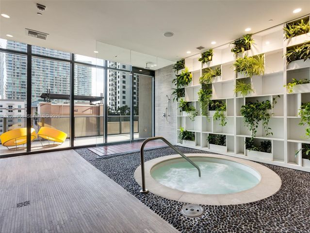 55 SW 9th Street 3507, Miami, FL 33130