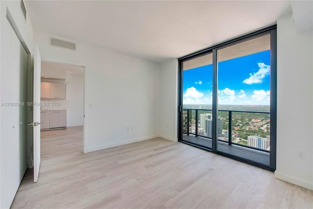 55 SW 9th Street 3507, Miami, FL 33130