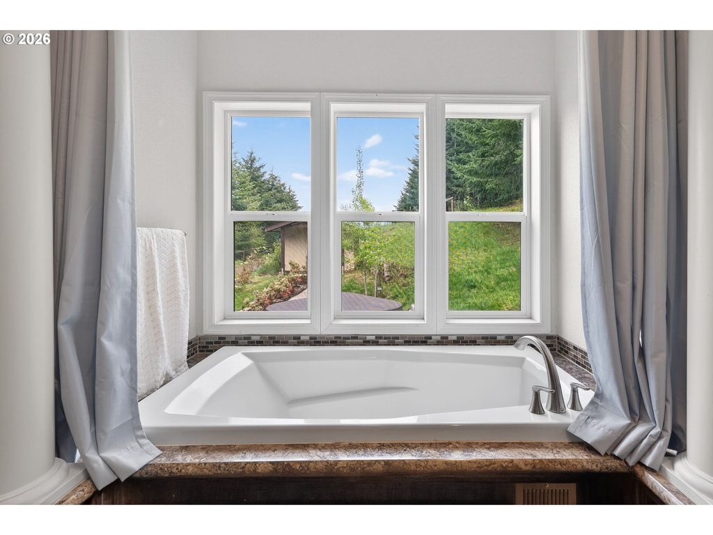 Image 30 of property listing at 29970 SALMON RIVER Hwy, Grand Ronde, OR 97347