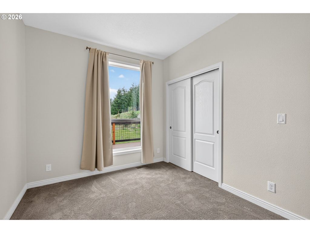 Image 33 of property listing at 29970 SALMON RIVER Hwy, Grand Ronde, OR 97347
