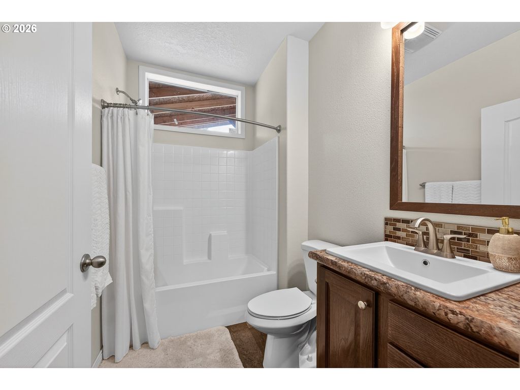 Image 35 of property listing at 29970 SALMON RIVER Hwy, Grand Ronde, OR 97347