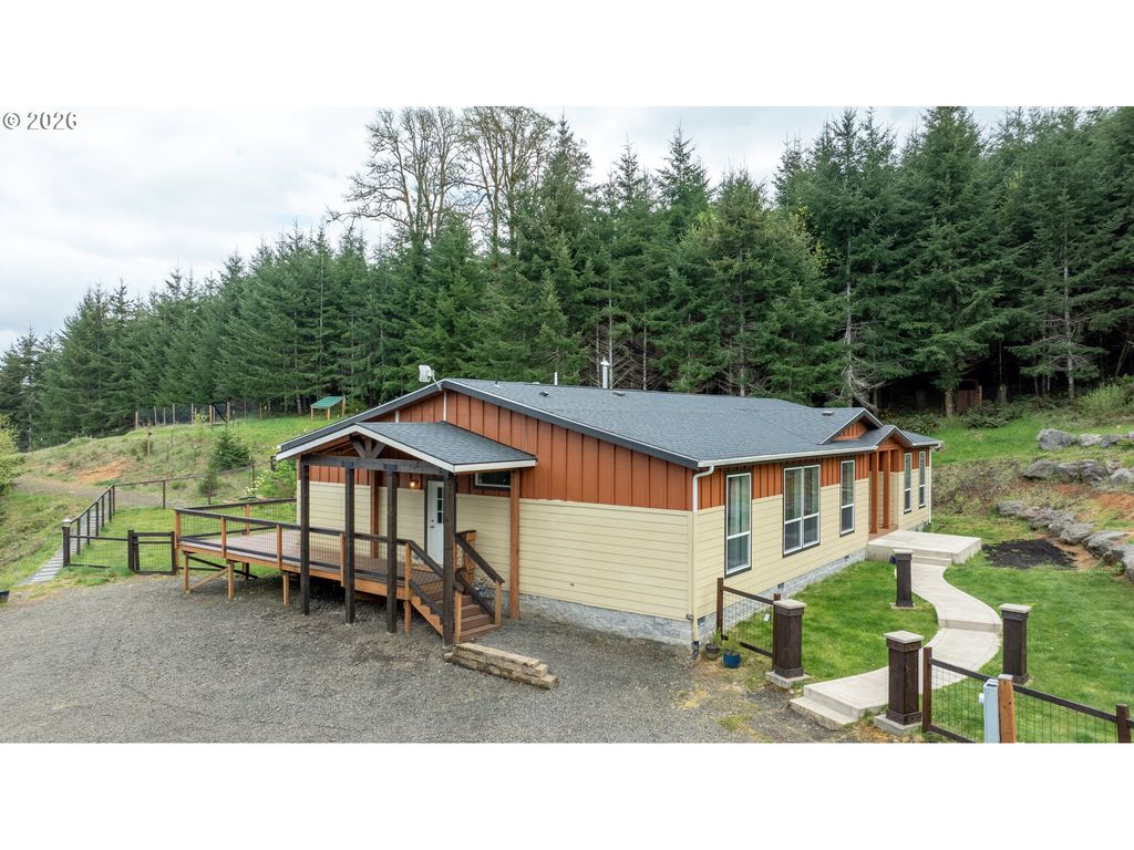 Image 5 of property listing at 29970 SALMON RIVER Hwy, Grand Ronde, OR 97347