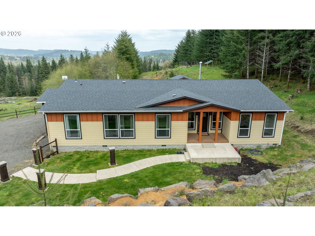 Image 6 of property listing at 29970 SALMON RIVER Hwy, Grand Ronde, OR 97347