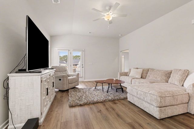 427 McGarry Dr., Myrtle Beach, SC 29588